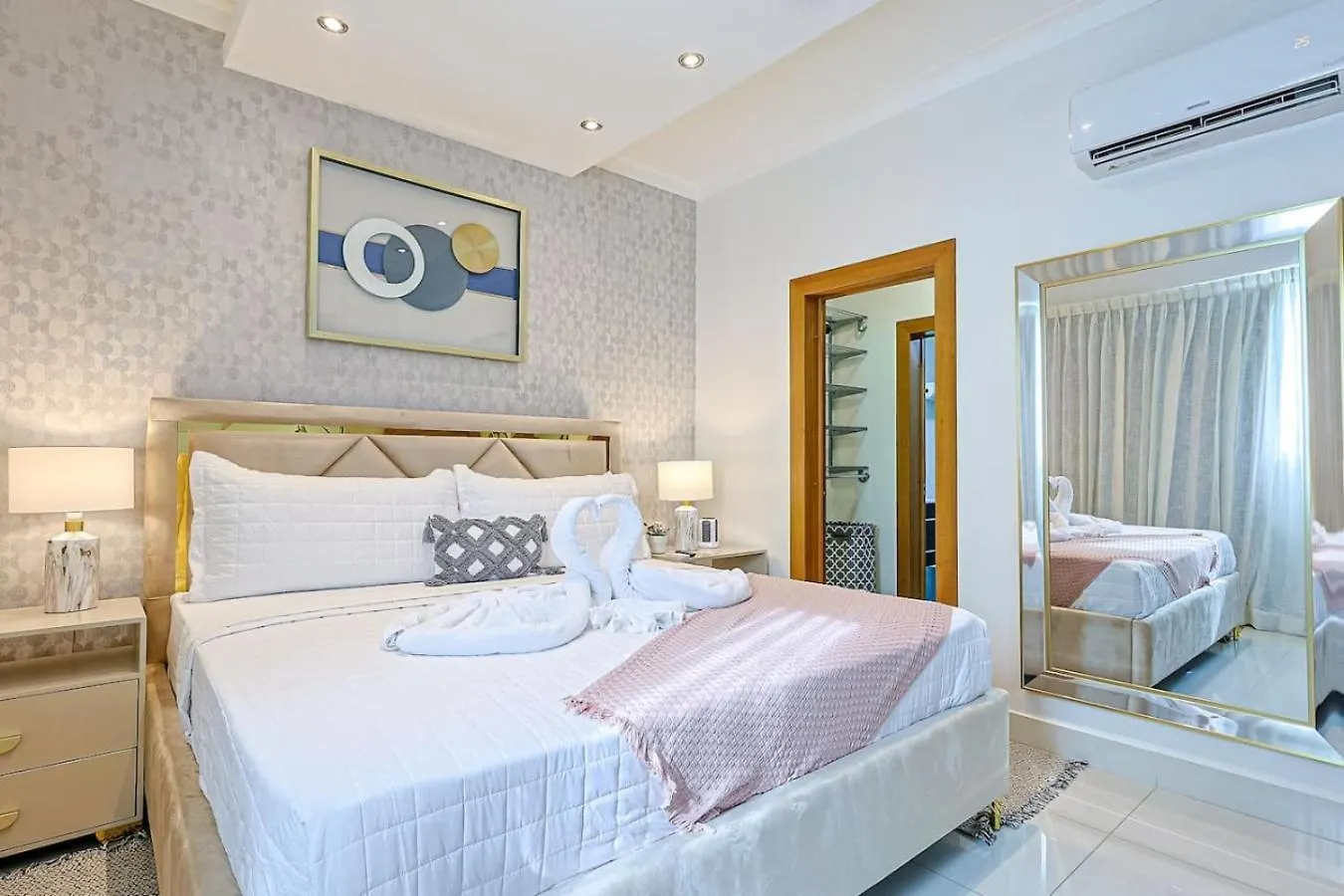 Elegant Centric Apt Near All Santo Domingo Apartment
