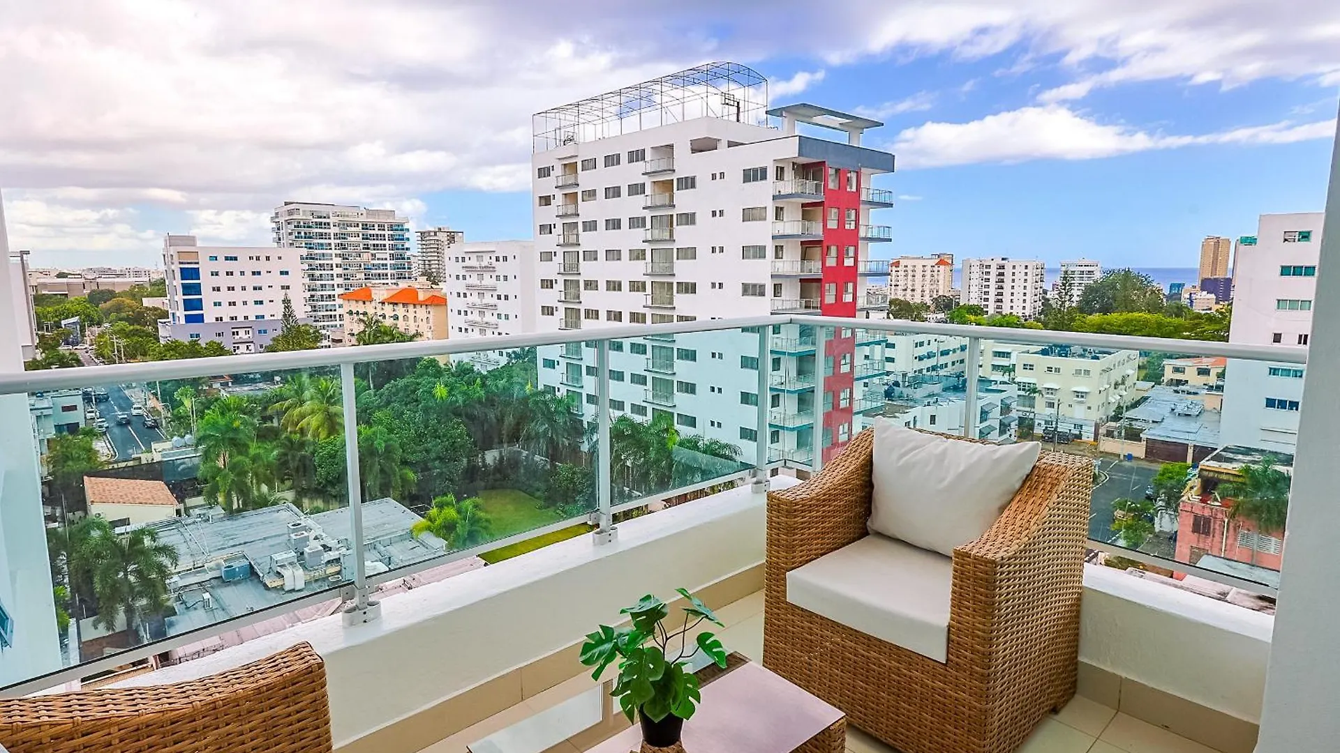 Elegant Centric Apt Near All Santo Domingo