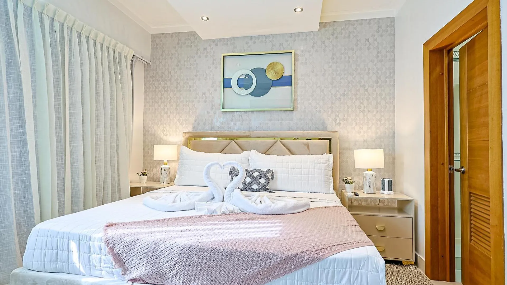 Elegant Centric Apt Near All Santo Domingo 0*,  Dominican Republic